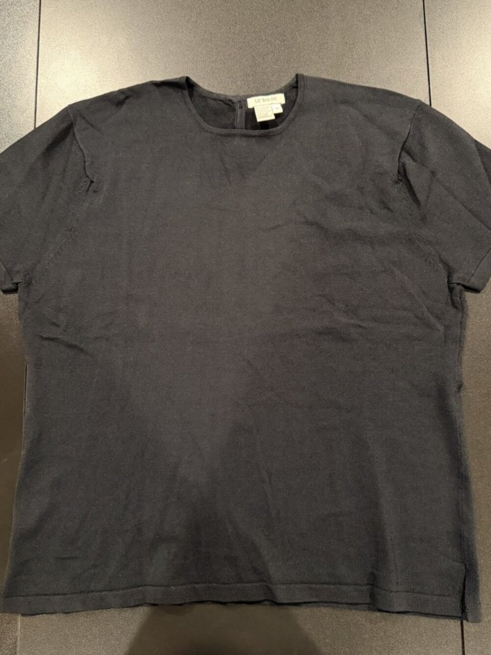 LE’BALOU Woman’s Short Sleeve Top Sz M